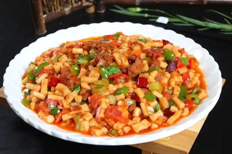 赏洛阳牡丹,品新疆美食,洛阳牡丹甲天下,新疆美食甲洛阳,达坂城美食欢