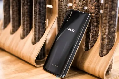 新配色新细节 vivo x21黑金屏幕指纹版图赏