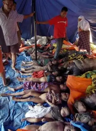 1998年印尼暴徒屠华10年祭(组图) - 小雨点 - ぺ尐儍苽ぺ 的寂寞