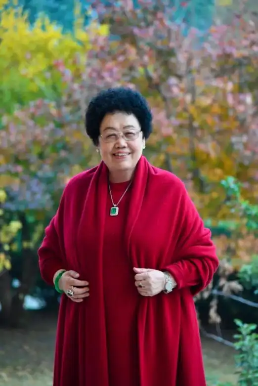 陈丽华老师的孩子为什么姓赵?