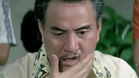 跟黑老大打麻将,许冠文一直出老千自摸,气得老大火冒三丈