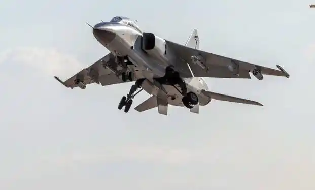 中国三代飞豹歼轰-7b试飞成功, 战力令美日难以置信