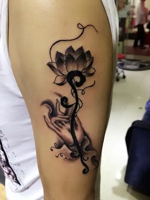 佛手莲花纹身