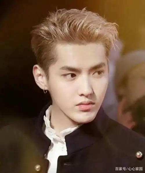 吴亦凡,一个又酷又帅的大男孩