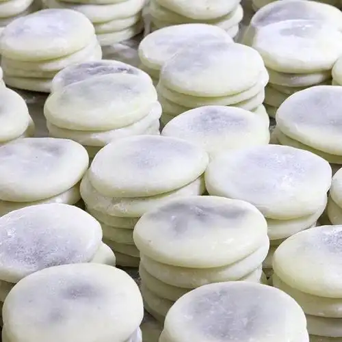 红豆沙糍粑纯糯米糍手工酸菜粑粑贵州湖南特产四川湖北油炸粑酸菜馅