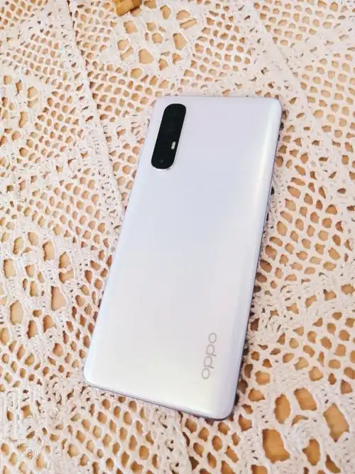新手机-oppo reno 3_oppo怎么样_华为怎么样_外貌_壁纸_阴影_科技数码