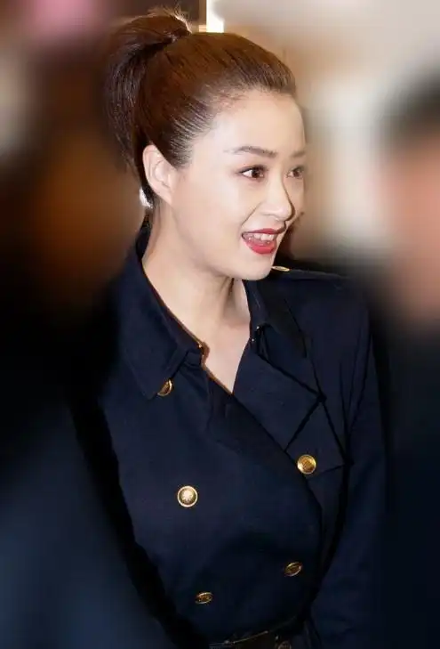 又被蒋欣惊艳到了,离开滤镜和修图,这颜值依然很能打!