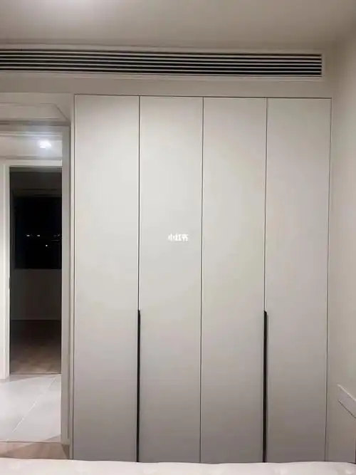 极简风衣柜