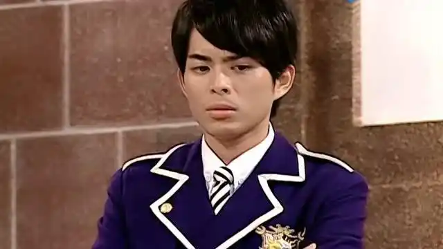 萌学园:艾瑞克想要让乌克娜娜高兴起来,特地向哈里波波请教笑话