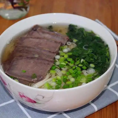 清汤牛肉面,材料十足,一碗都不够吃