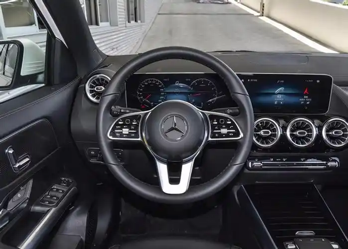 奔驰gla200一共多少钱(奔驰gla多少钱)【汽车时代网】