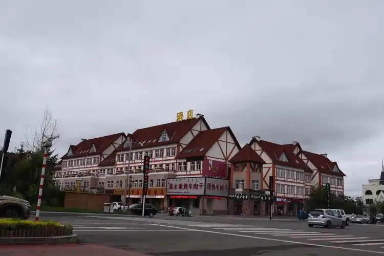 夜宿阿尔山,中国最小的城市,宁静又温馨的小城,群山环绕,云雾缭绕