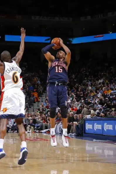 图文常规赛篮网vs勇士卡特起跳投篮