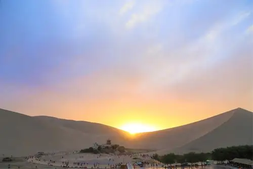 鸣沙山@月牙泉 从日出到日落的守望