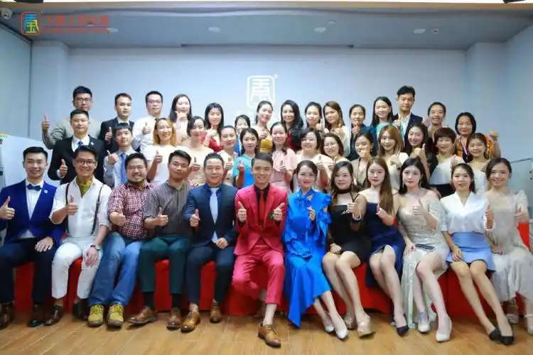 深圳婚礼主持人培训深圳商演主持人培训