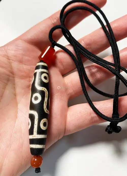 藏传九眼天珠挂坠