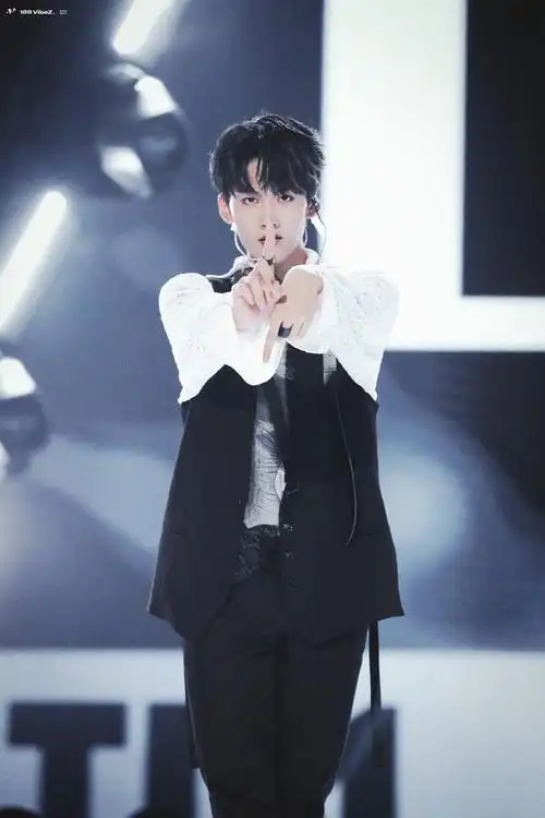 想整理一个周柯宇into1手势楼