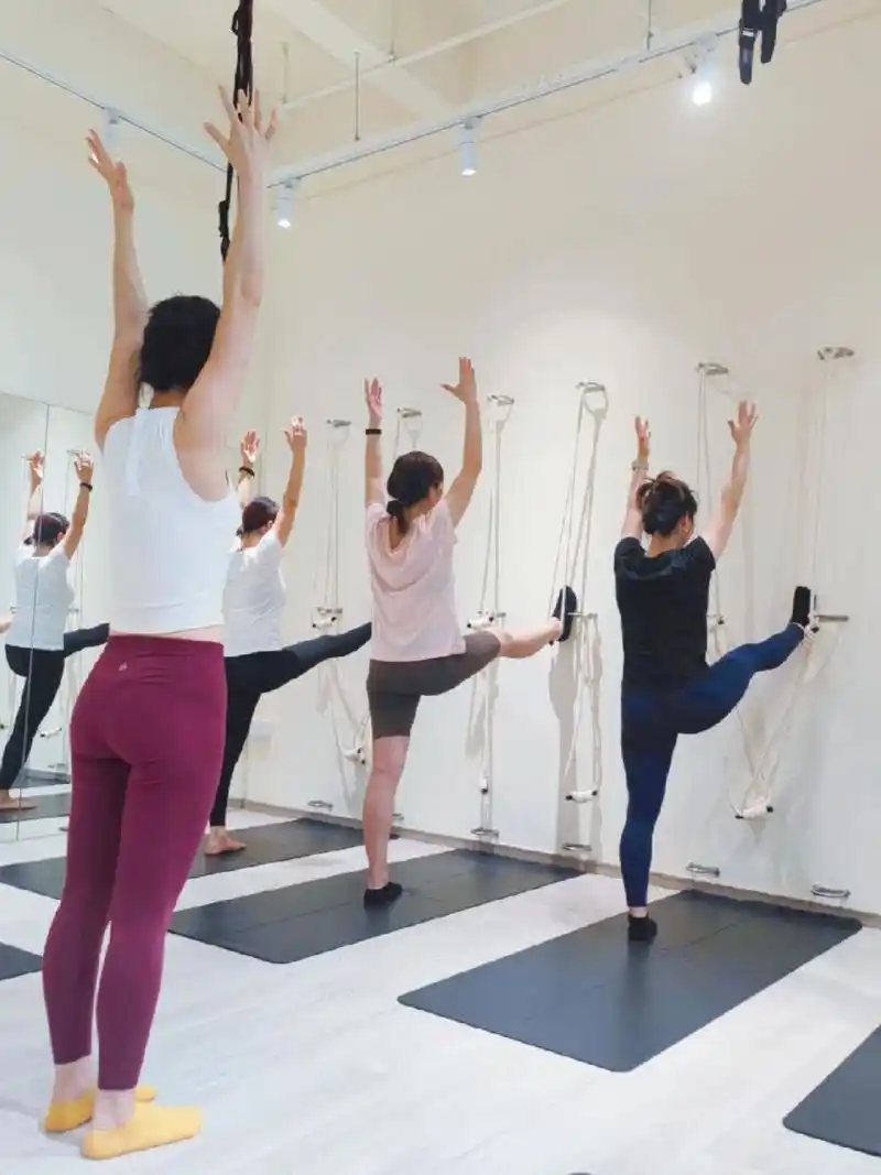 墙绳瑜伽 体验一把艾扬格瑜伽的魅力 开肩开髋