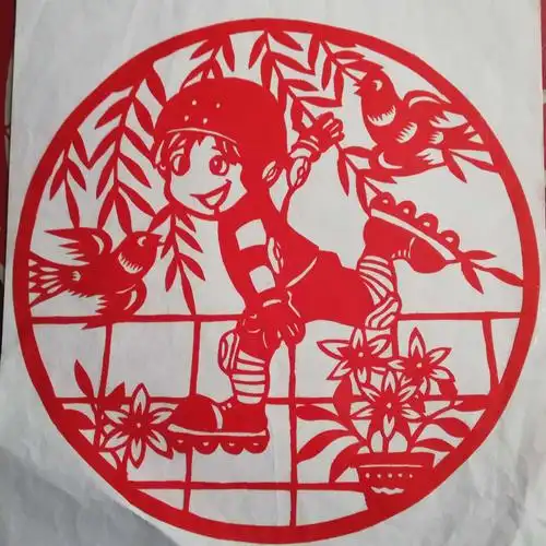 我的剪纸《童趣》