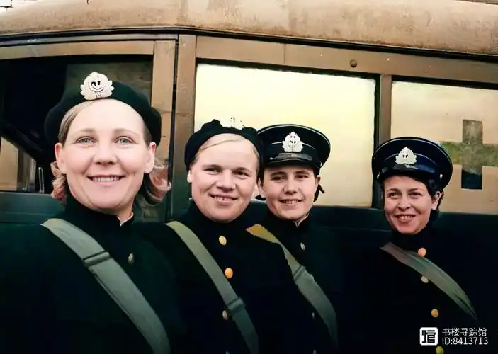 老照片前苏联红军女兵旧影1