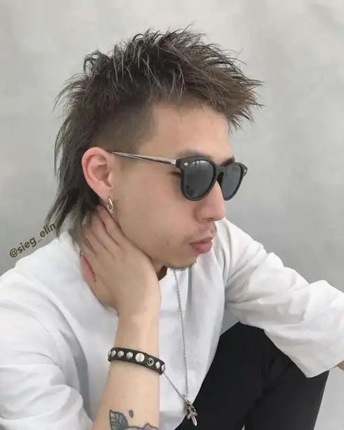 蔡徐坤很野肖战很苏,但我还是忘不了这位的2021年超帅的4款男生发型