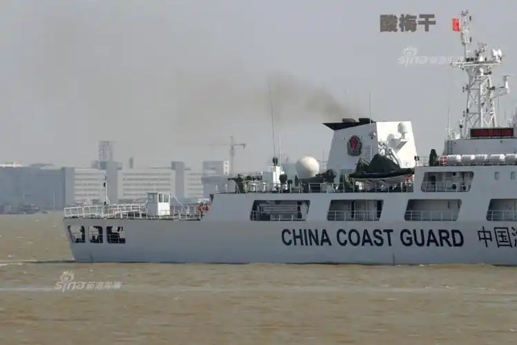 装76毫米舰炮!中国两艘718b型海警船海上交汇