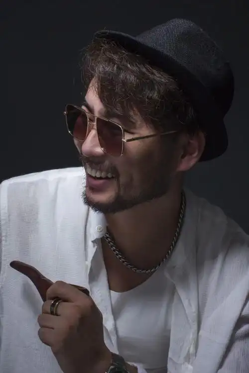 暮尚酒吧1204丨全网最大黑马百亿歌曲播放量兄弟想你了潇公子魔性开唱