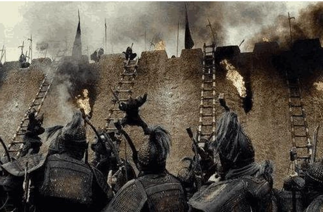 原创古代攻城用云梯,守城士兵为何不直接推倒?没有想象中那么简单