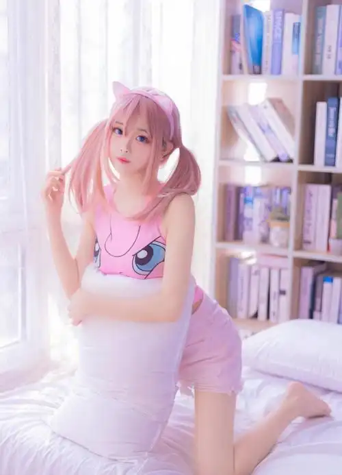 靓靓聊第174期:找到不一样的自己,萌白酱童颜萝莉软白写真