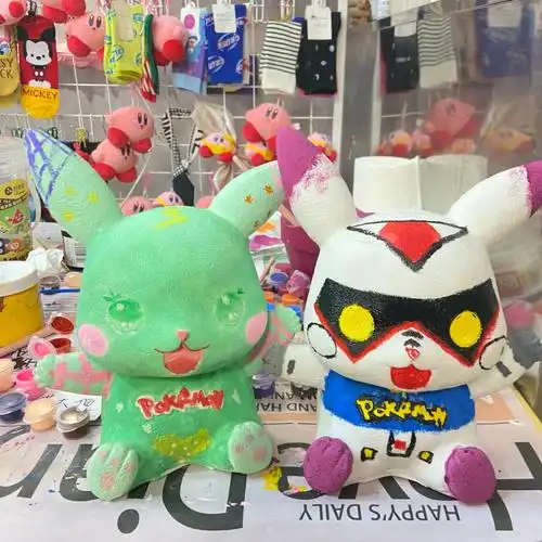 今日份的小绿和皮卡超人#石膏娃娃 #diy