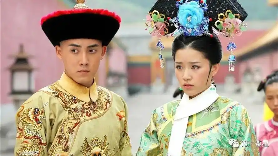 曾经在《新还珠格格》里见到她,那已经是十年前了,"欣荣格格"很美,阚