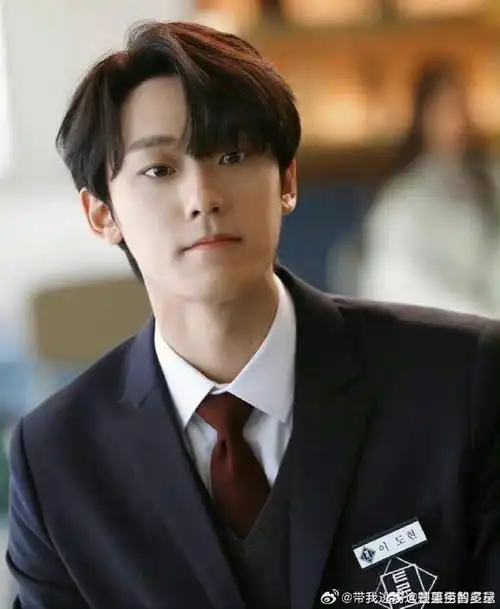 李到晛今日入伍