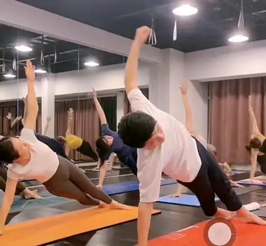 迈索尔瑜伽——脊柱理疗(2024/05/18)