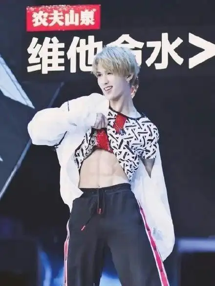 腹肌真实发朋友圈图片大全,发朋友圈的腹肌图片