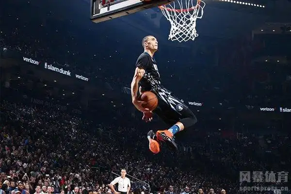 拉文扣篮大赛表现