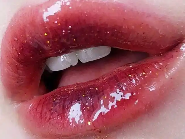 情感测试你认为哪个嘴唇最漂亮测你暗恋的ta是否喜欢你