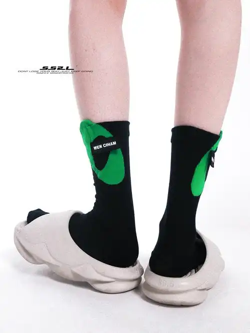 wenciham22秋冬绿色o型字母黑标机能风运动中筒袜子男女ins潮袜