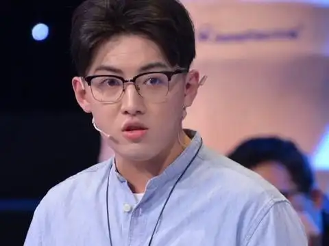 "单身狗"卢思浩渴望脱单为未来女友拍照;左岩分享与老公闺中秘事,处处