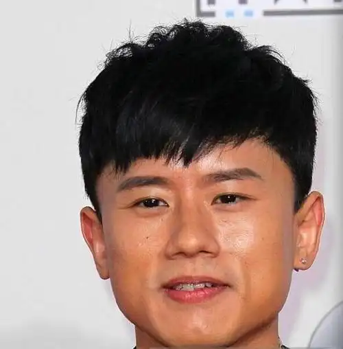 外媒镜头堪称照妖镜不修图的明星居然堪比路人