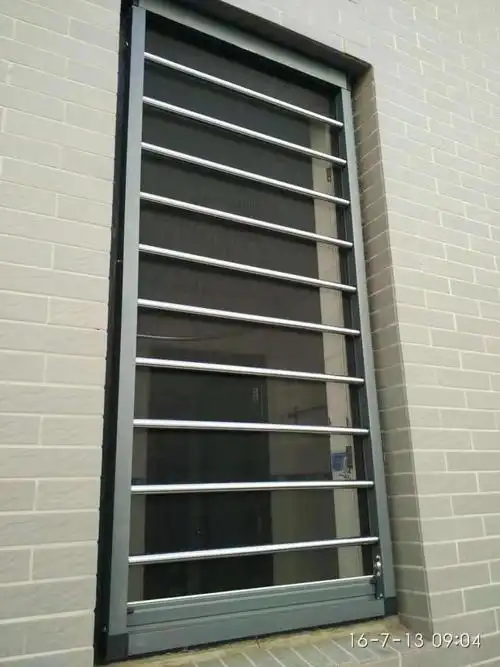 27_朝阳太阳宫断桥铝安装阳台防盗窗不锈钢防护栏护网_壹佰业