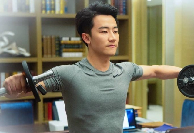 杨幂合作过的4大男星,前3个都红成男主,图4只能靠代言死撑!