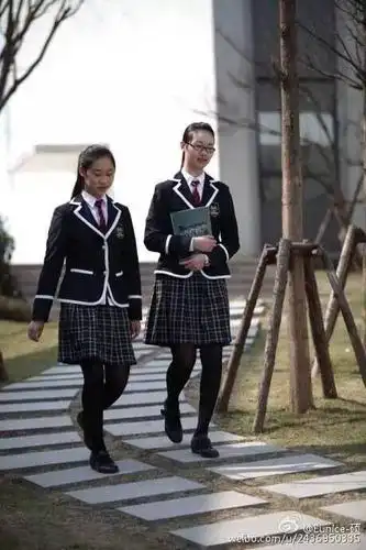 成都各大中学校服大曝光美的美死丑的丑死你的母校上榜没