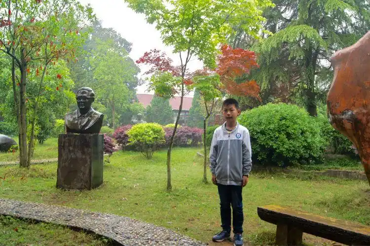 初试牛刀展锋芒!——黄茅初中8名同学录取万中衔接班