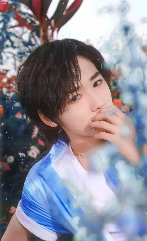 颜值啊啊(宋亚轩图集)来自合集tnt图集包括个人· 关注合集时代少年团