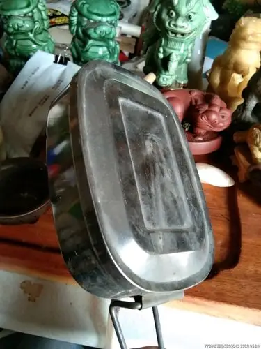 早期的饭盒一个