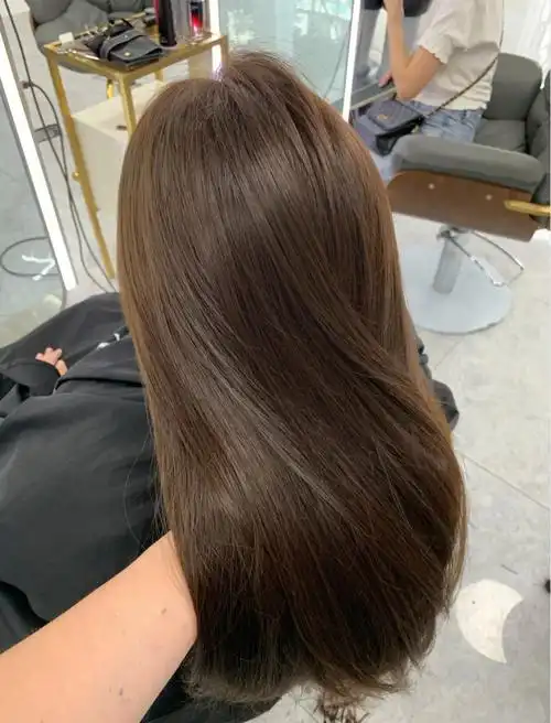 超显白的巧克力棕不用漂的潮色