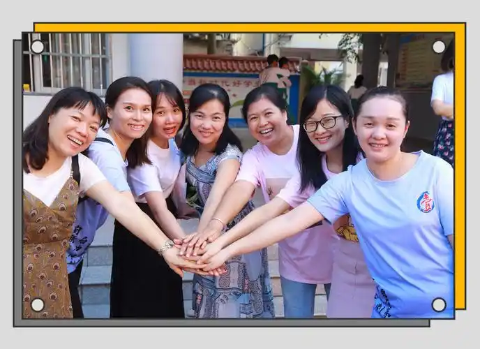 记儋州市松涛中学2019届初三学子毕业照纪念