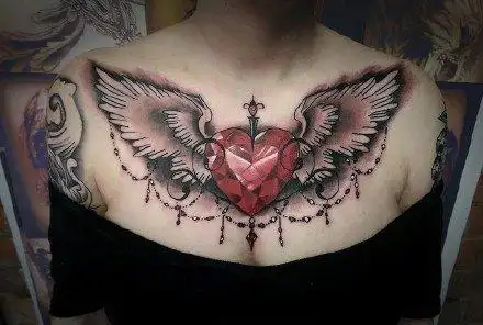 女士花胸9款女性胸前的大花胸纹身作品赏析59