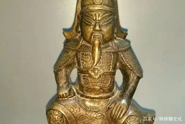 秦始皇倾全国的铜料用以铸造十二金人的目的,是想杜