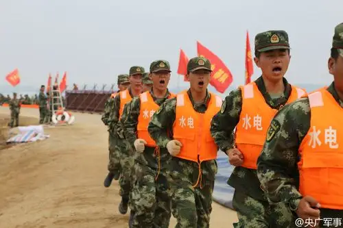 31省武警部队举行"卫士-16"首长机关带部分实兵演习 出动数十万人